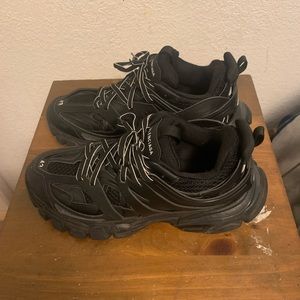 Black track runners worn 3 times good condition